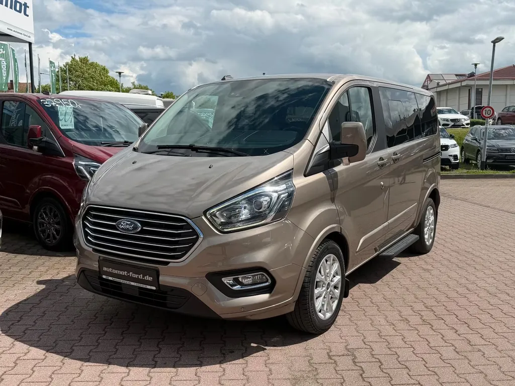 Ford Tourneo Custom