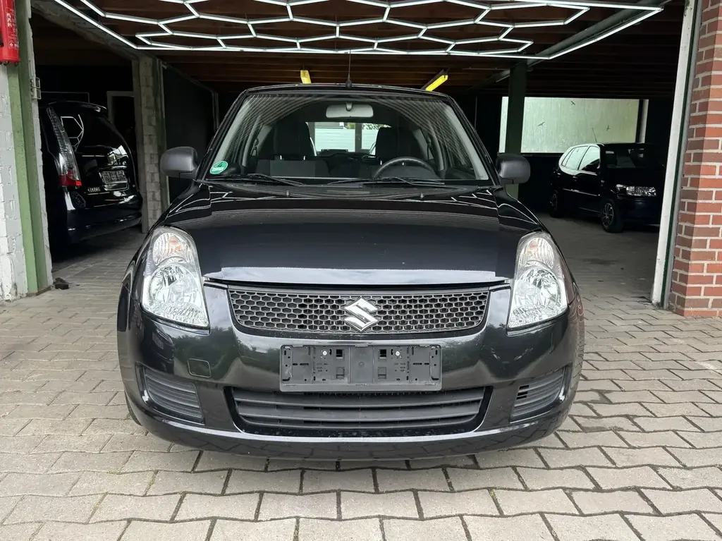 Suzuki Swift Classic 1.3 1. Hand 8fach bereift