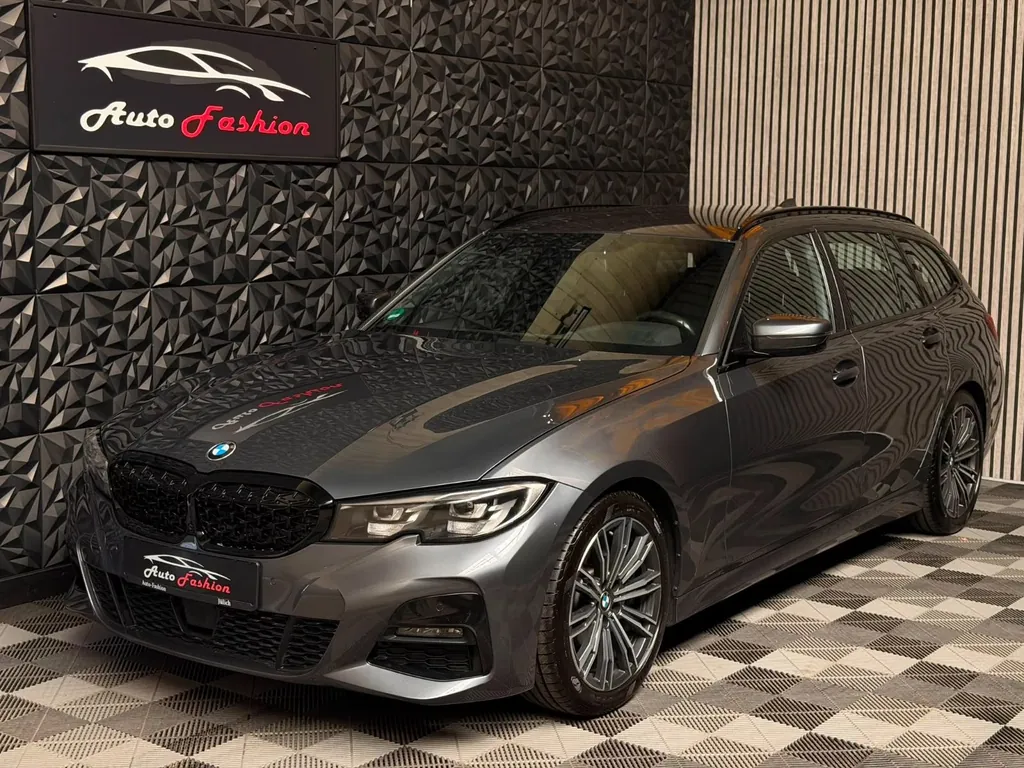 BMW 330
