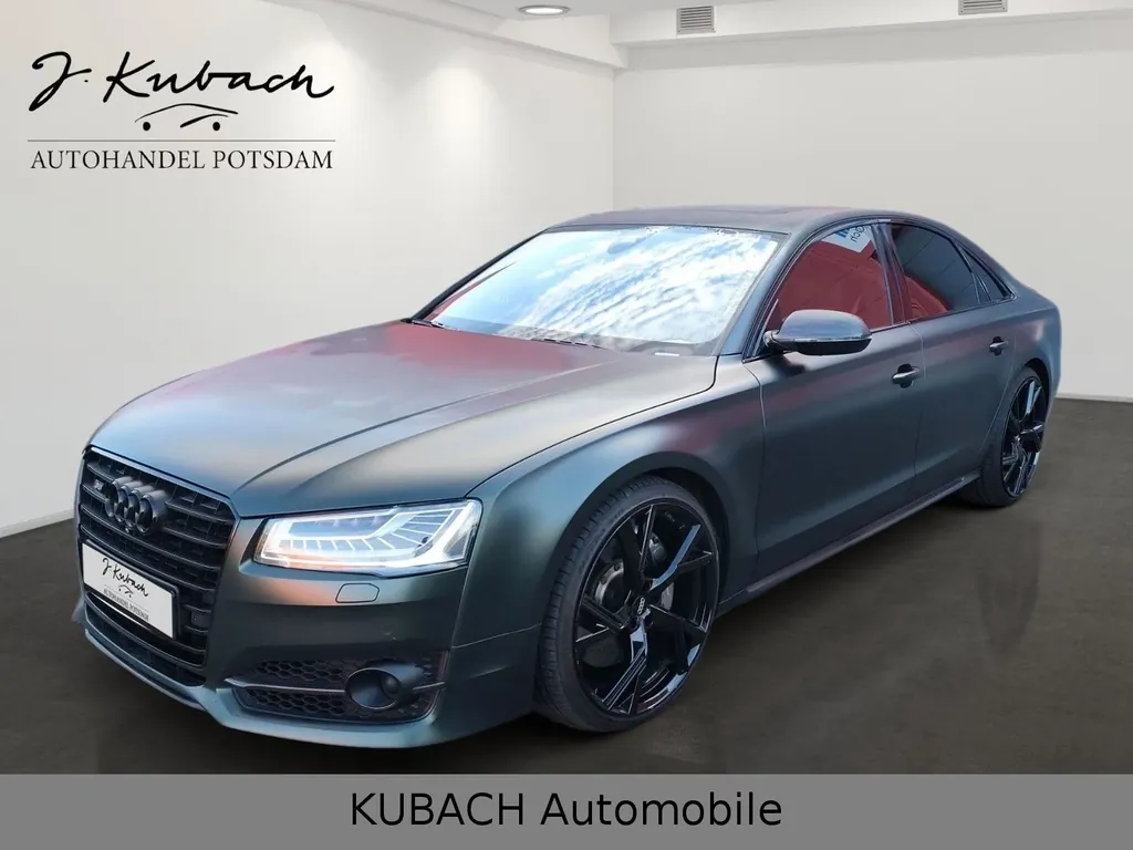 Audi S8
