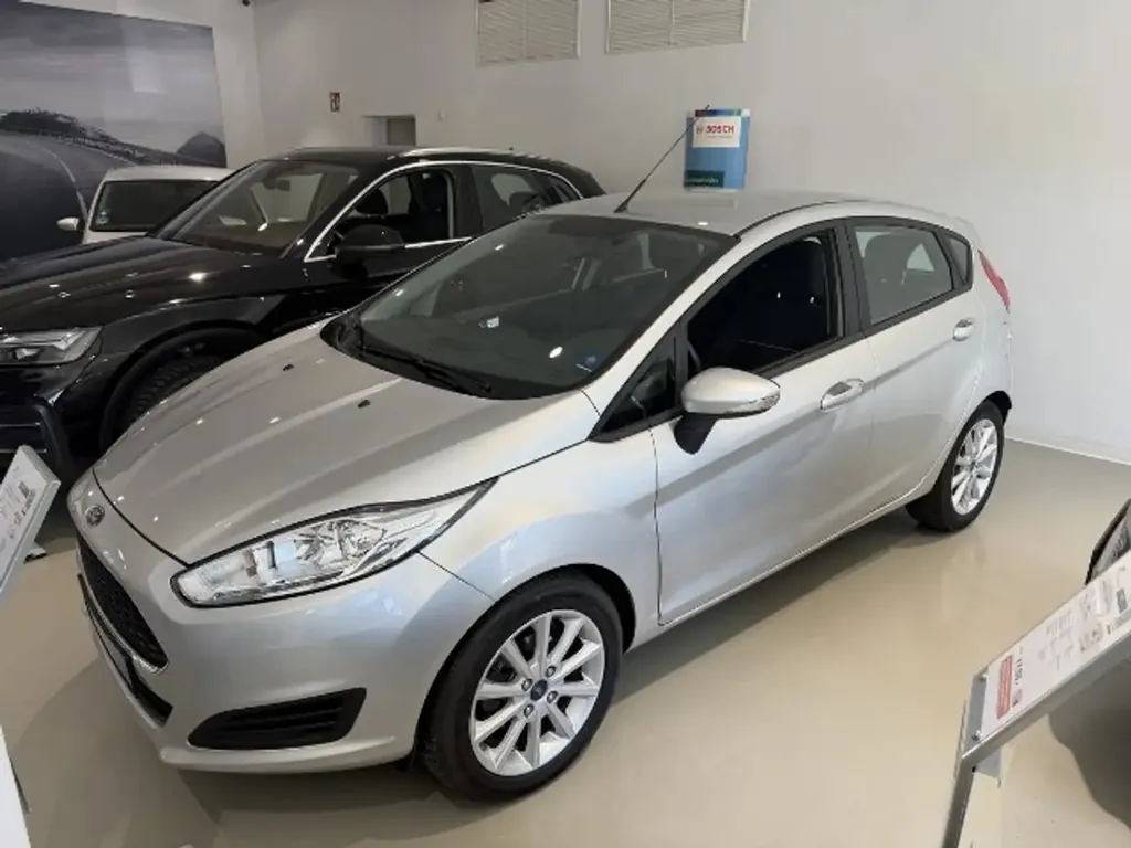 Ford Fiesta erst 8079 km. Zahnriemen + Inspektion+ Batterie ne