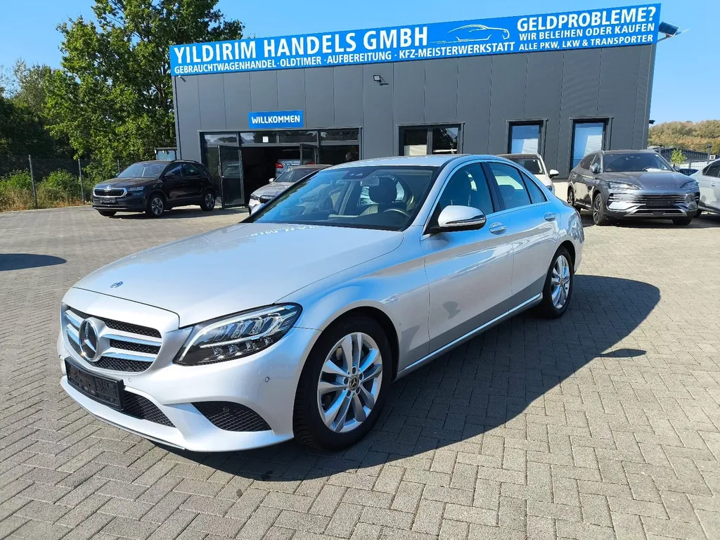 Mercedes-Benz C 220