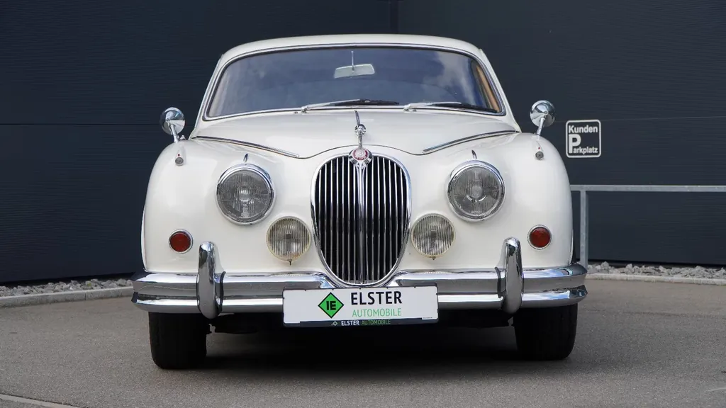 Jaguar MK II