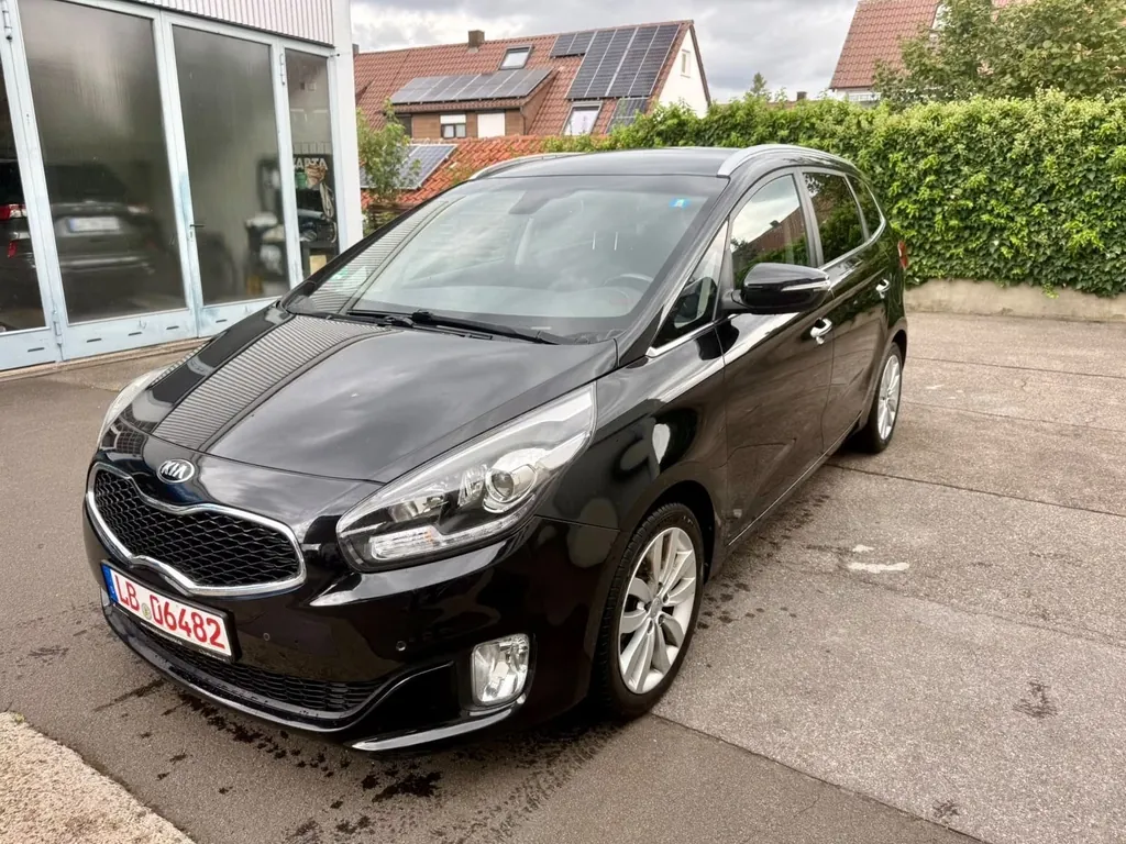 Kia Carens