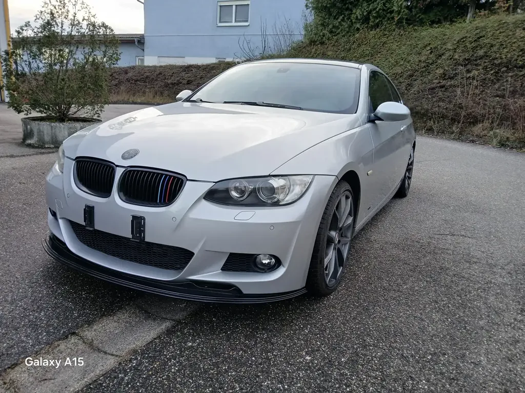 BMW 330 d M paket 4X4 allrad Anhänger NeuTÜV V lader 231PS