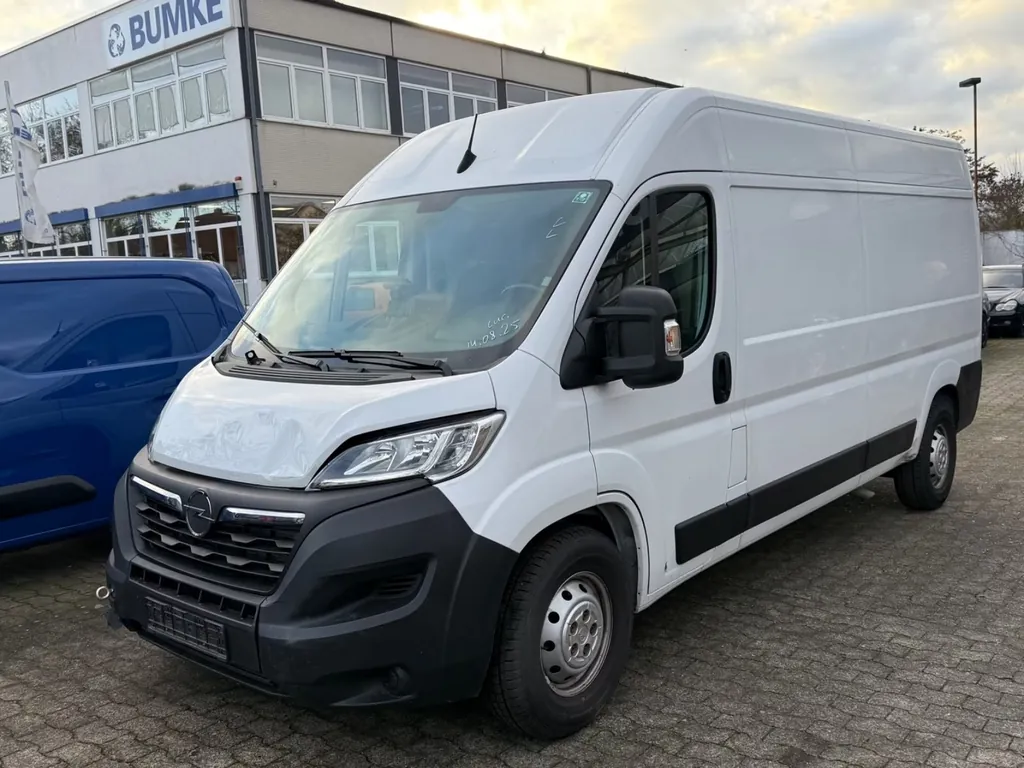 Opel Movano