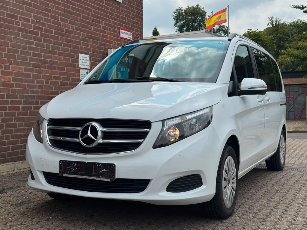 Mercedes-Benz V 220