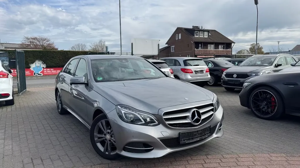 Mercedes-Benz E 300
