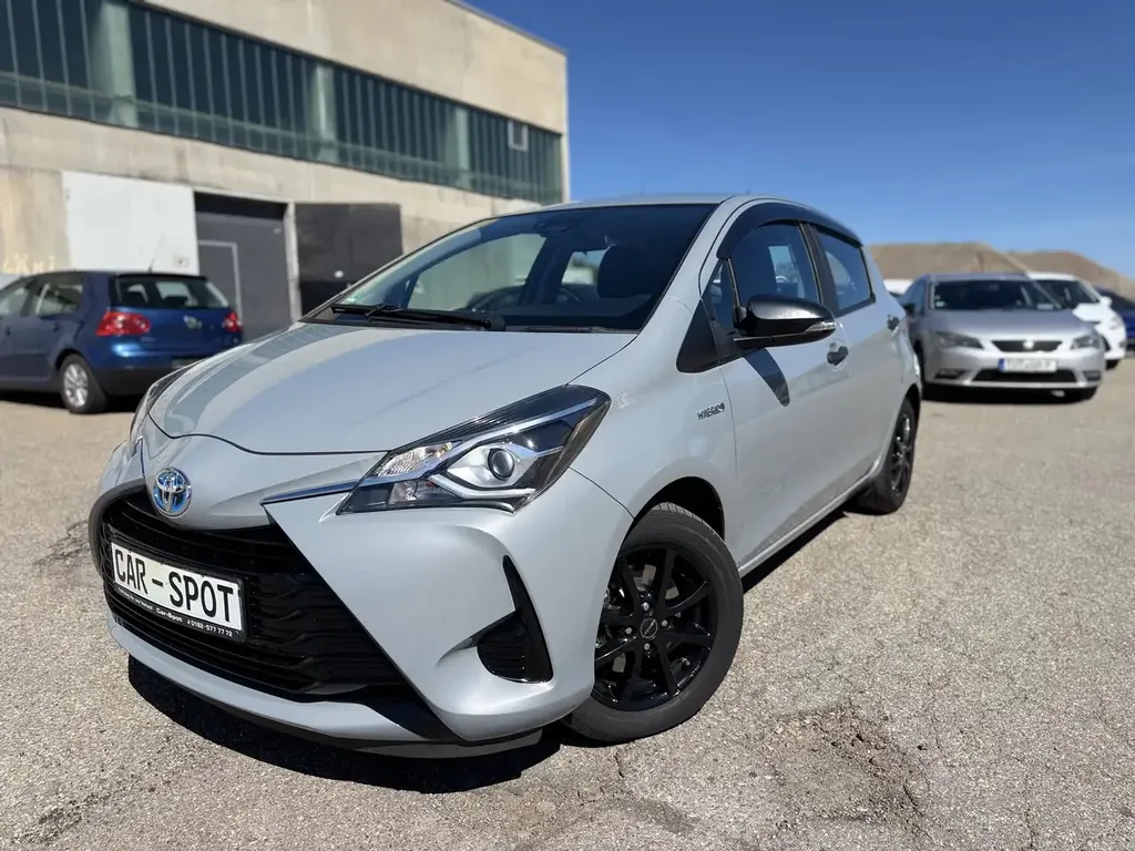 Toyota Yaris Hybrid*ERSTE HAND *47 TKM* TÜV NEU*AUTOMATIK*Spurhalteassistent*
