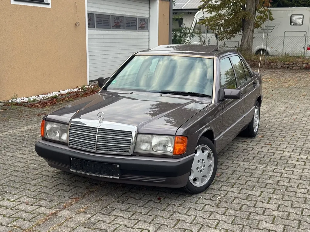 Mercedes-Benz 190