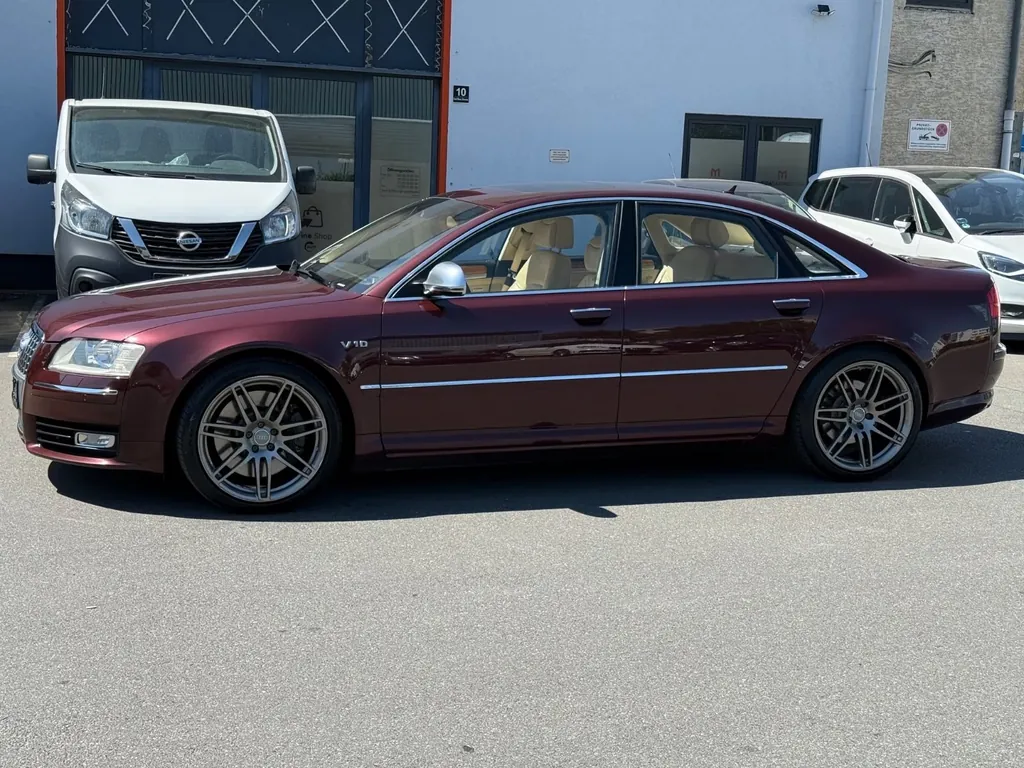 Audi S8