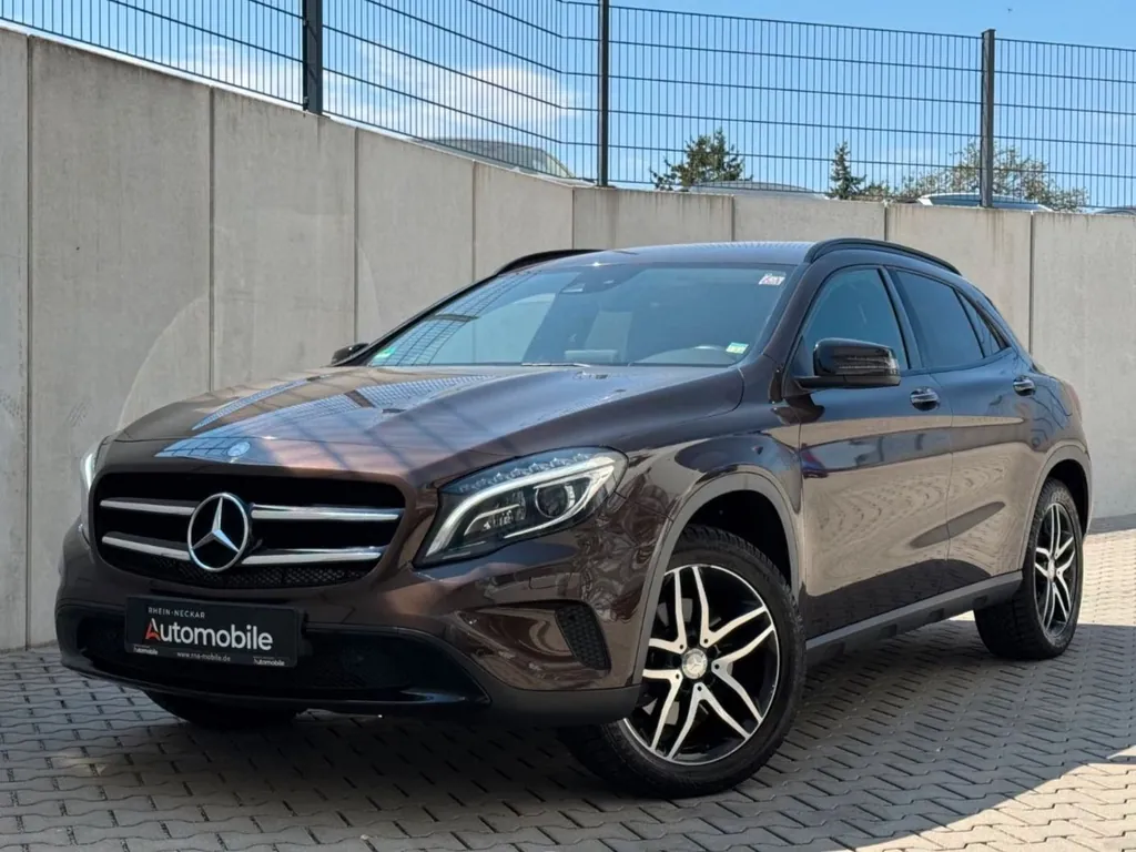 Mercedes-Benz GLA 250