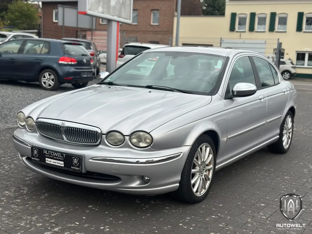 Jaguar X-Type