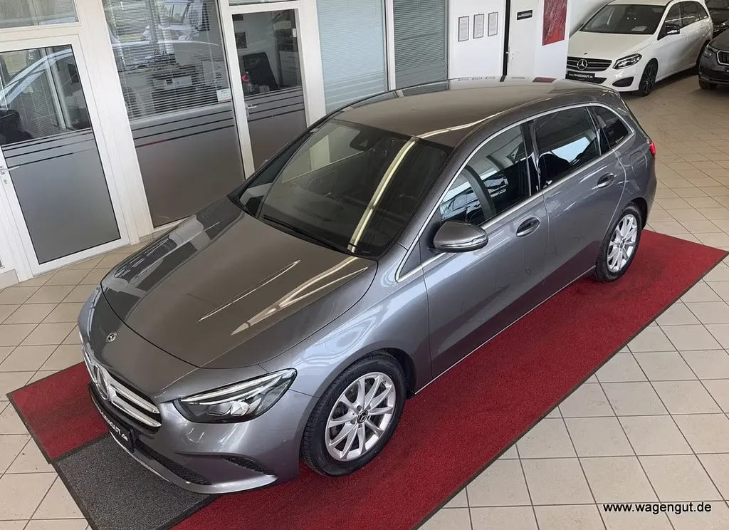 Mercedes-Benz B 200