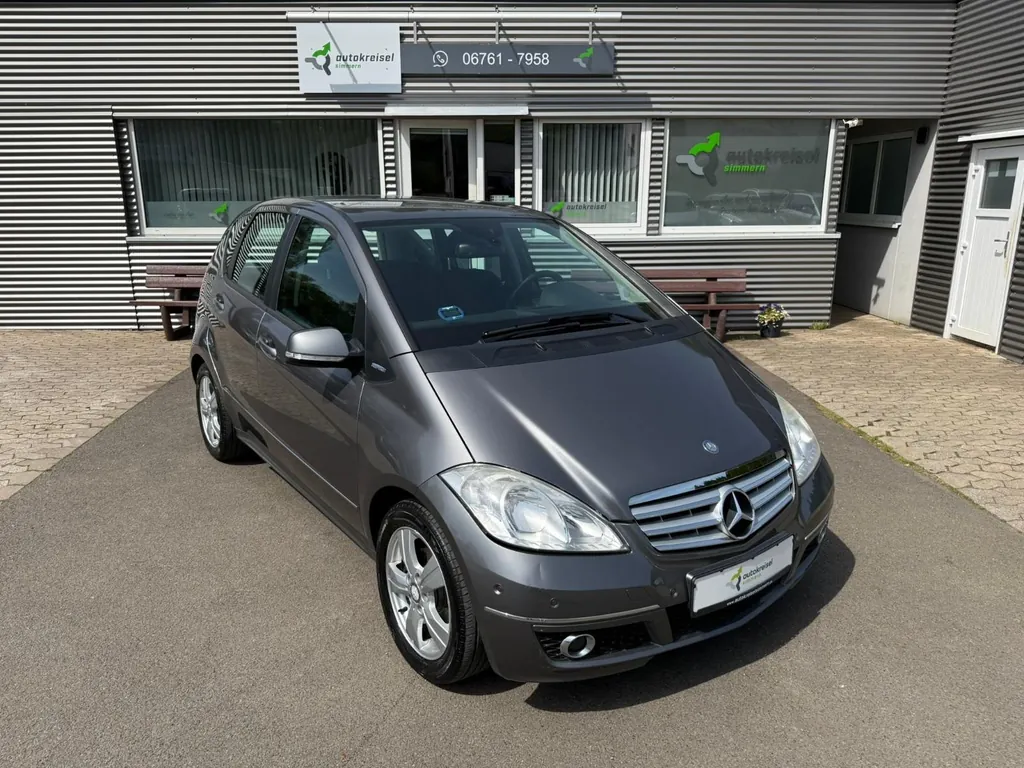 Mercedes-Benz A 180