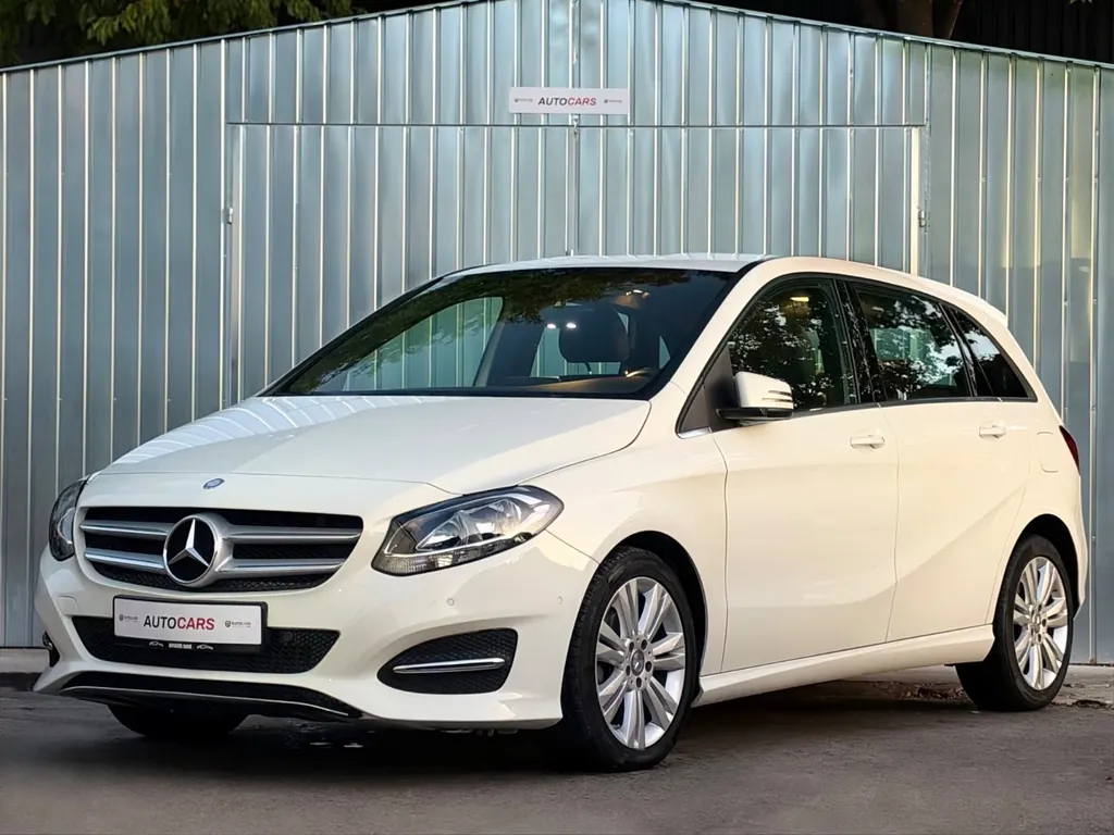 Mercedes-Benz B 180