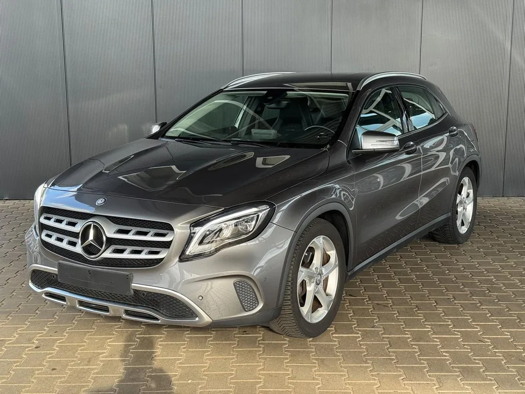 Mercedes-Benz GLA 200