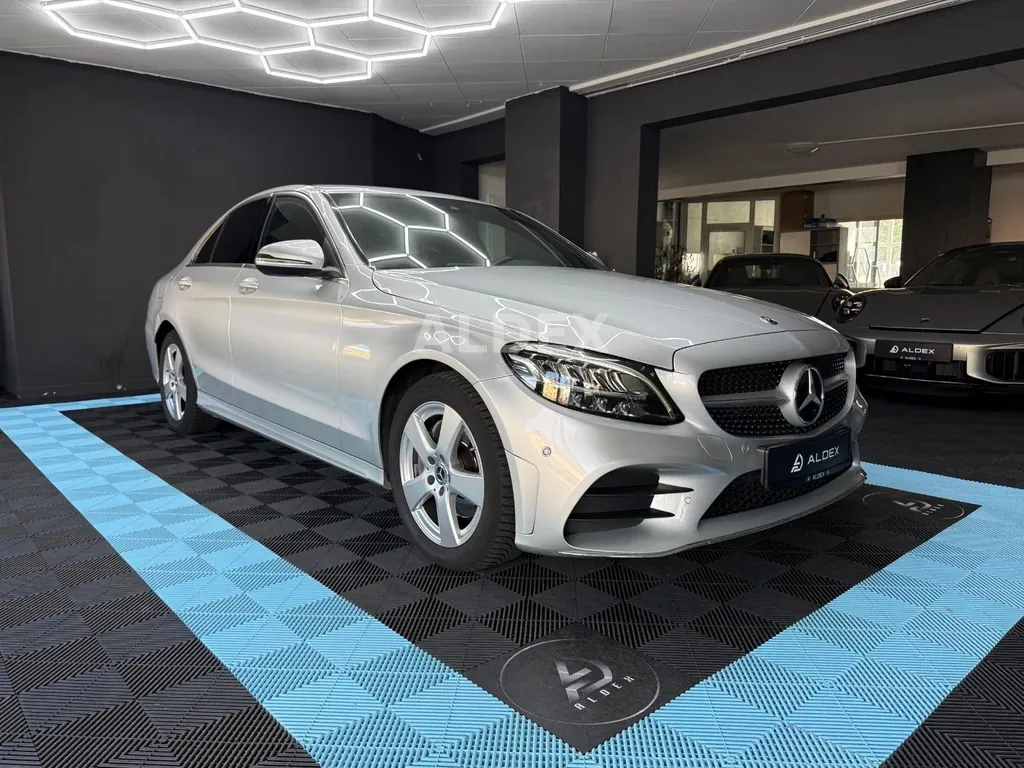 Mercedes-Benz C 220