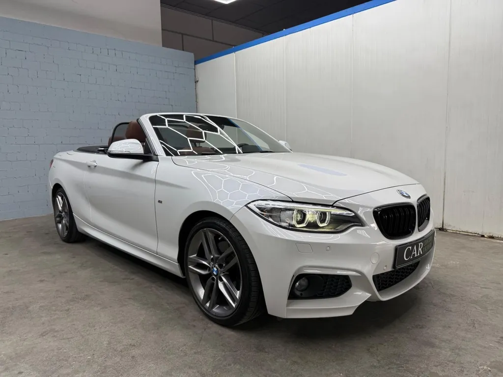 BMW 225