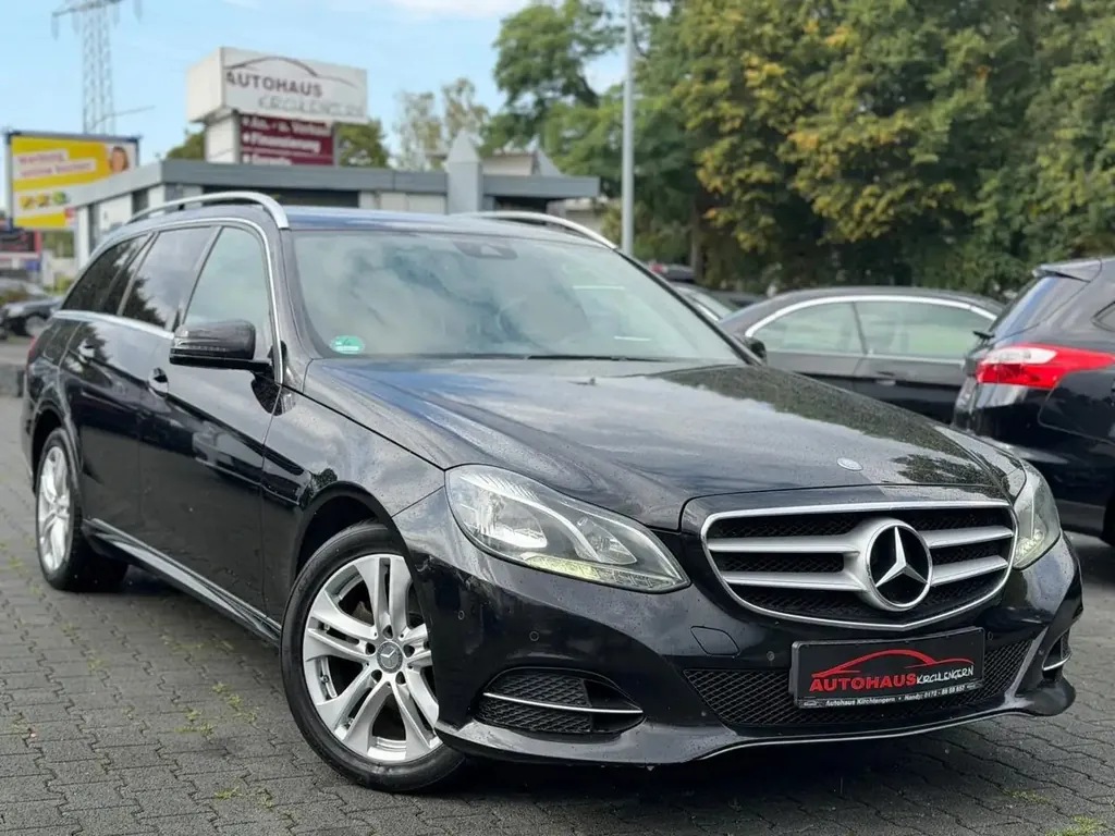 Mercedes-Benz E 220 E 220 CDI BlueEfficiency Obsidianschwarz