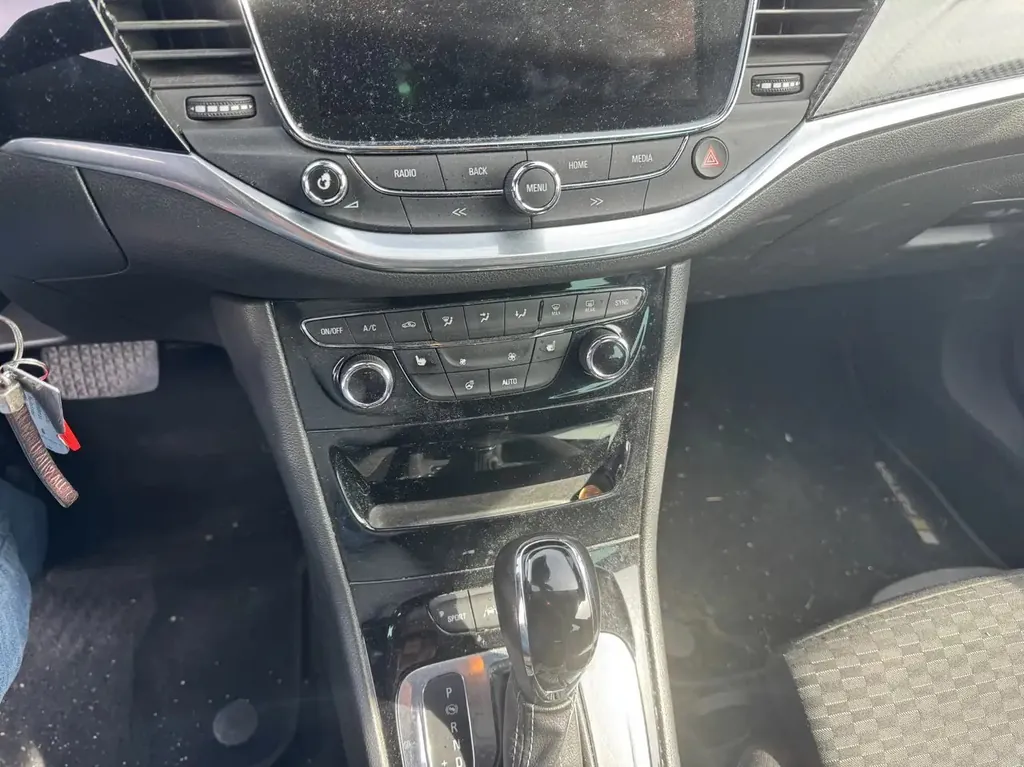 Opel Astra Astra K Dynamic SPORT!NAVI!SITZHEIZUNG!AUTOMATIK!!