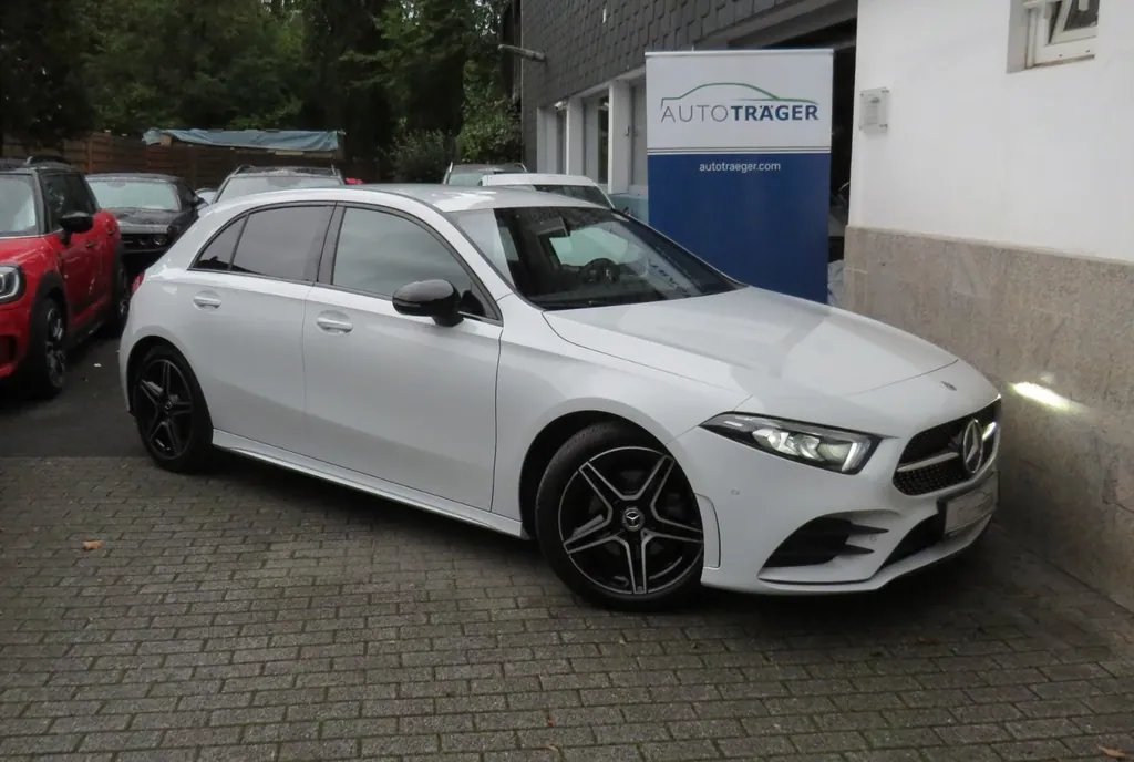 Mercedes-Benz A 200