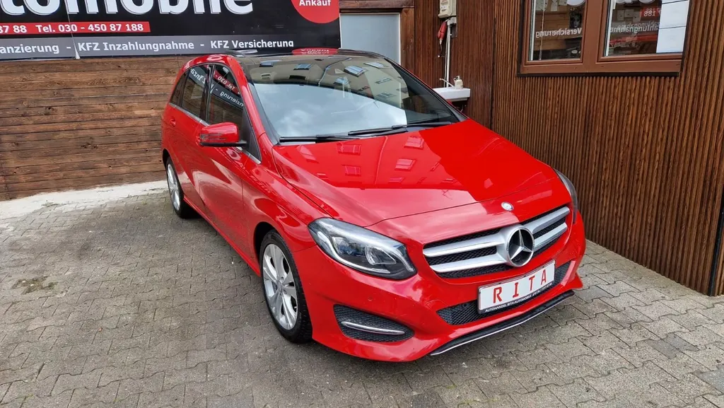 Mercedes-Benz B 200