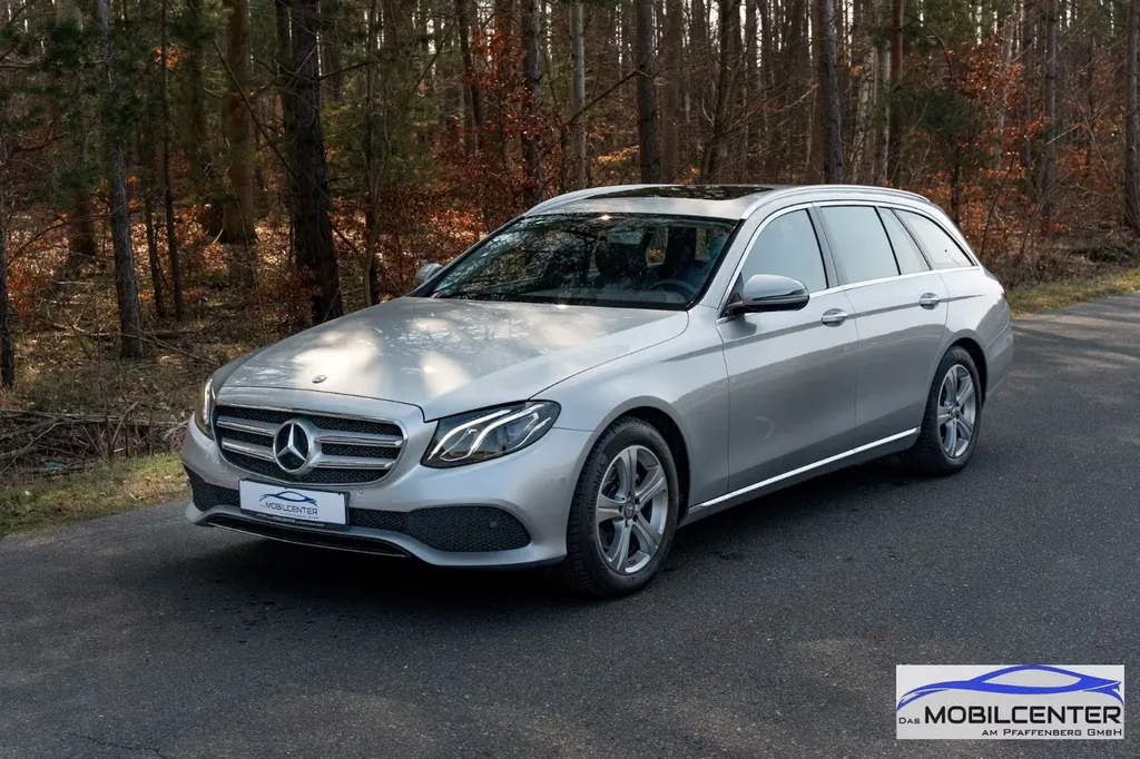 Mercedes-Benz E 220