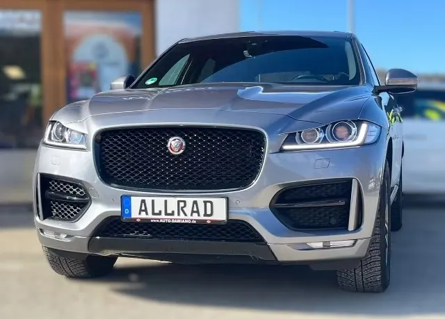 Jaguar F-Pace