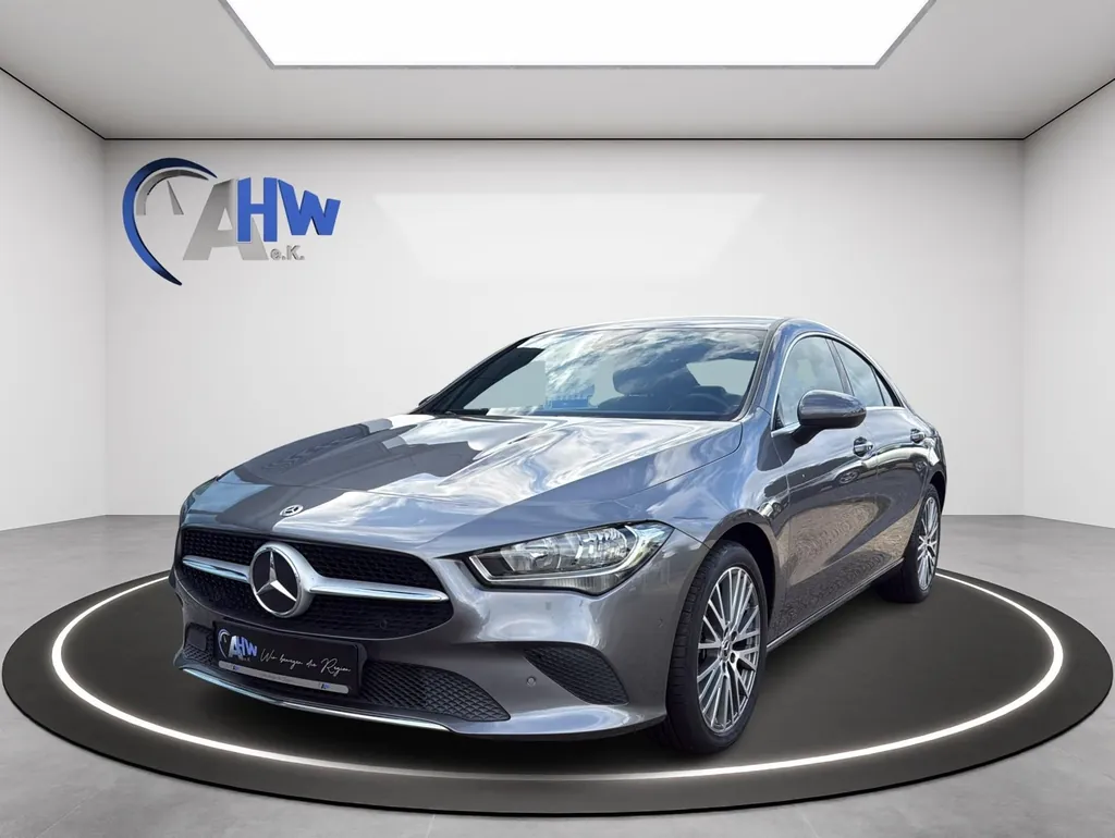 Mercedes-Benz CLA 220