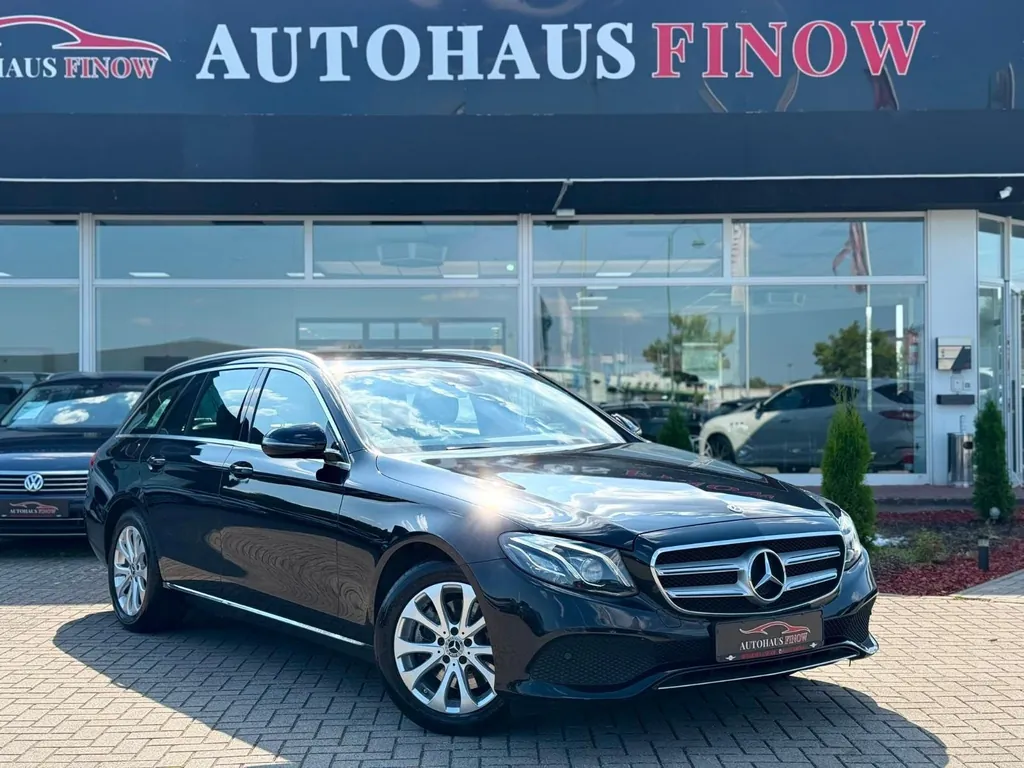 Mercedes-Benz E 220