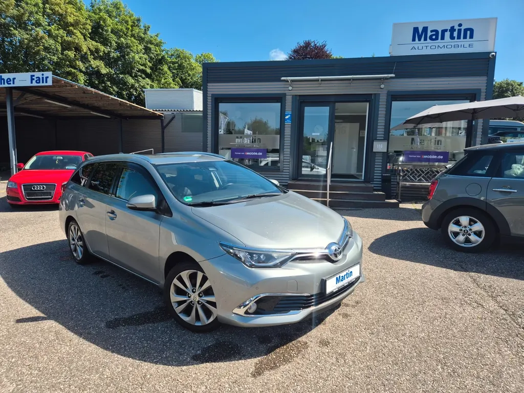 Toyota Auris Touring Sports