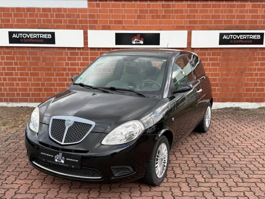 Lancia Ypsilon