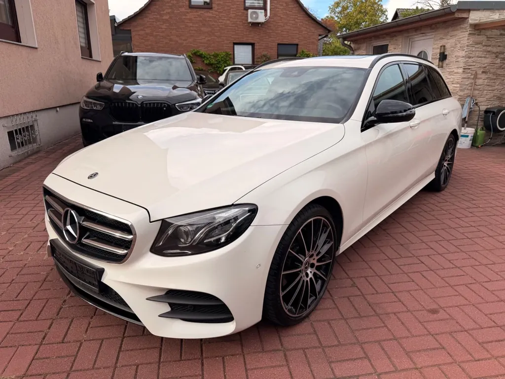 Mercedes-Benz E 220