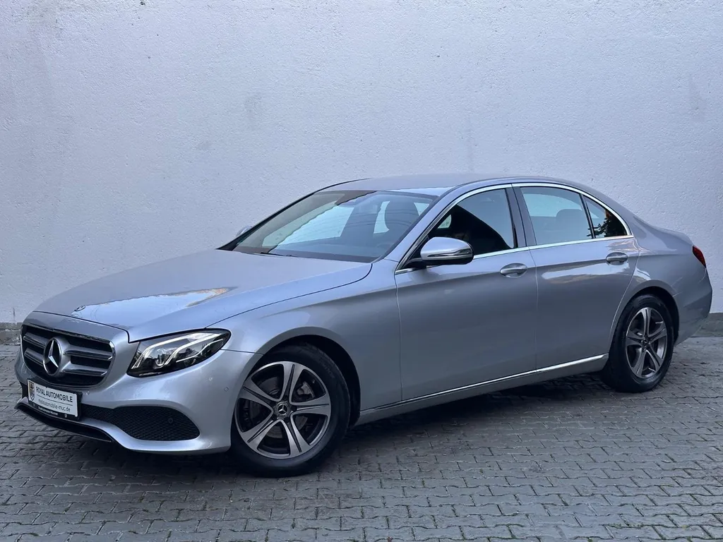 Mercedes-Benz E 220