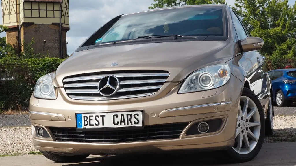 Mercedes-Benz B 200