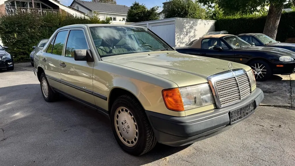 Mercedes-Benz E 260