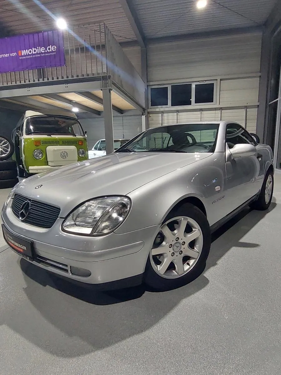 Mercedes-Benz SLK 230