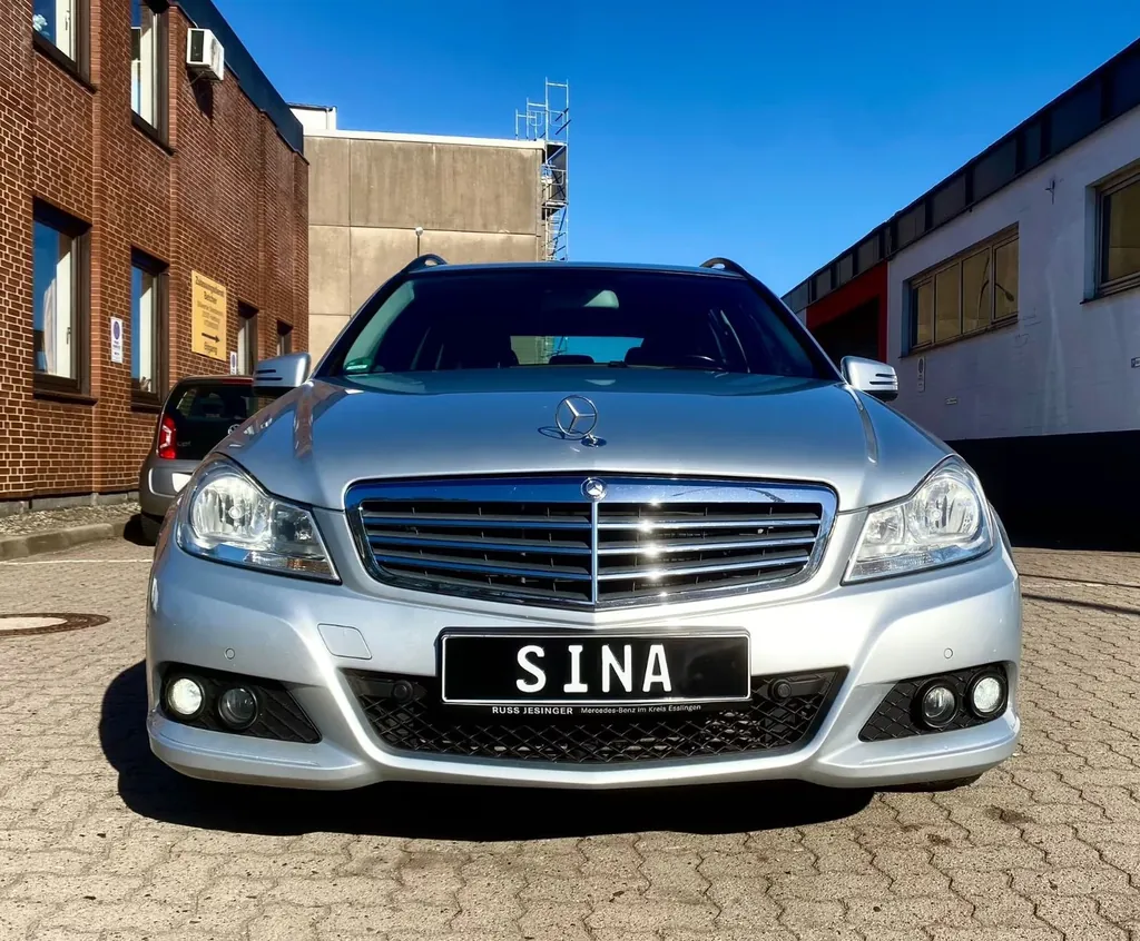 Mercedes-Benz C 220