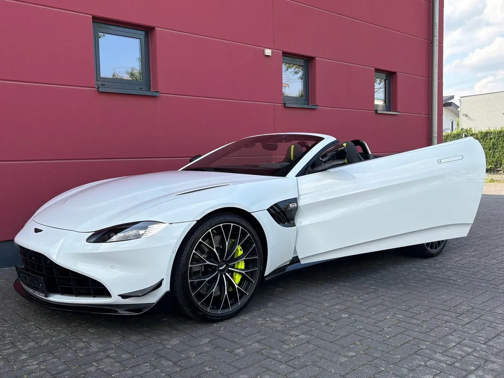 Aston Martin V8 Vantage