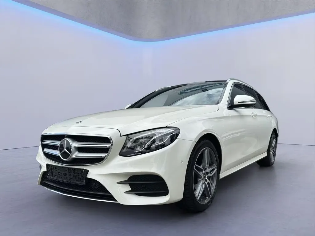 Mercedes-Benz E 220