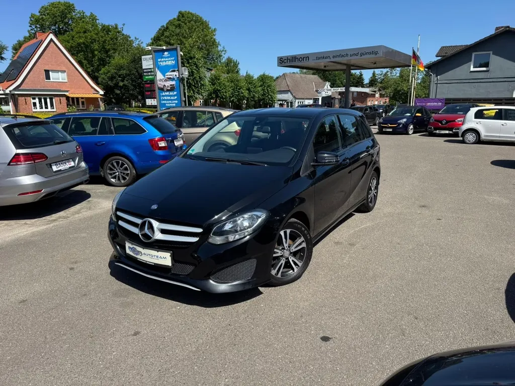 Mercedes-Benz B 180