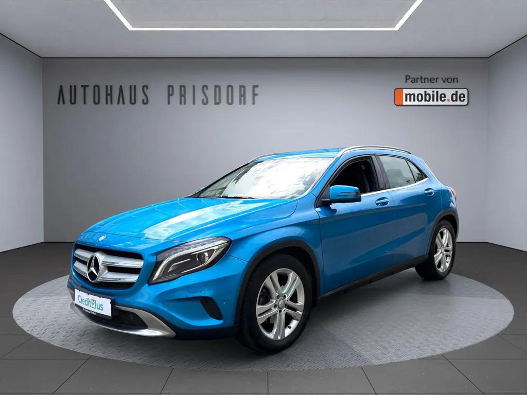 Mercedes-Benz GLA 200