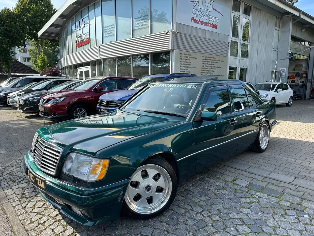 Mercedes-Benz E 280