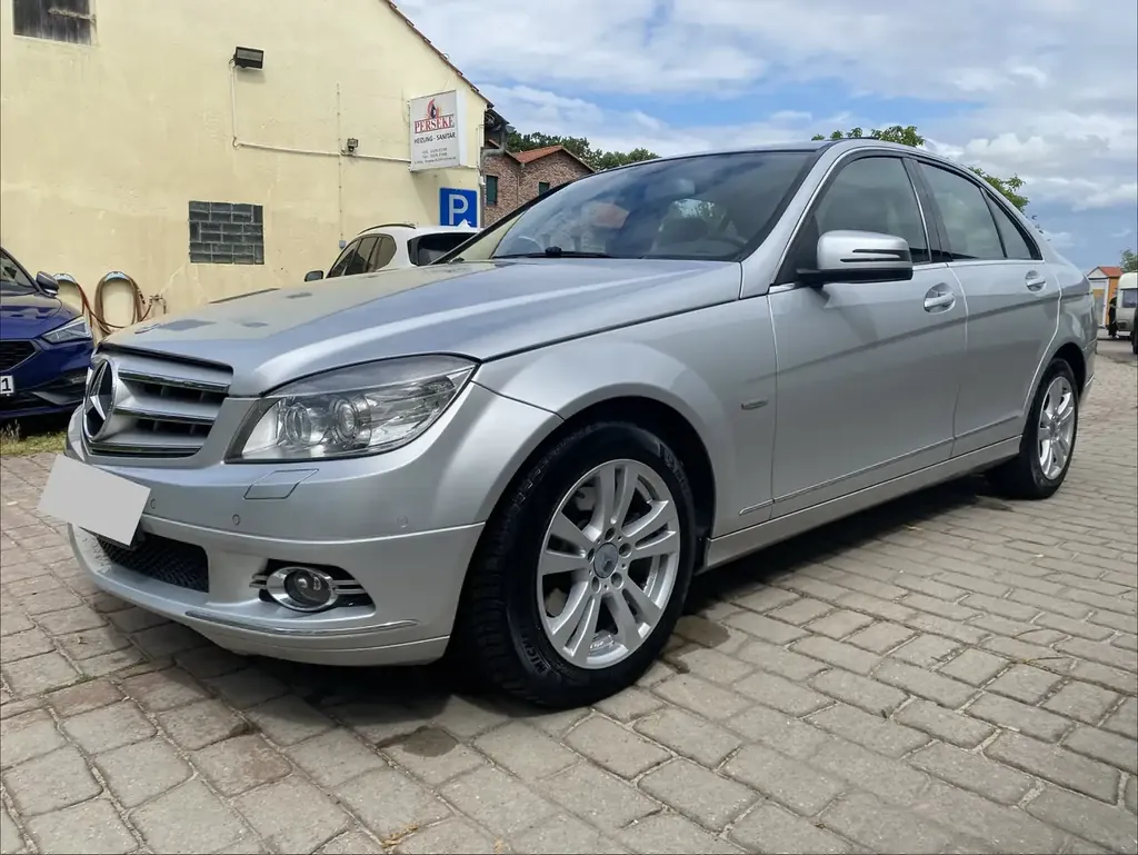 Mercedes-Benz C 220 C 220 CDI Avantgarde 1.Hand Xenon Sitzhz PDC Tempo