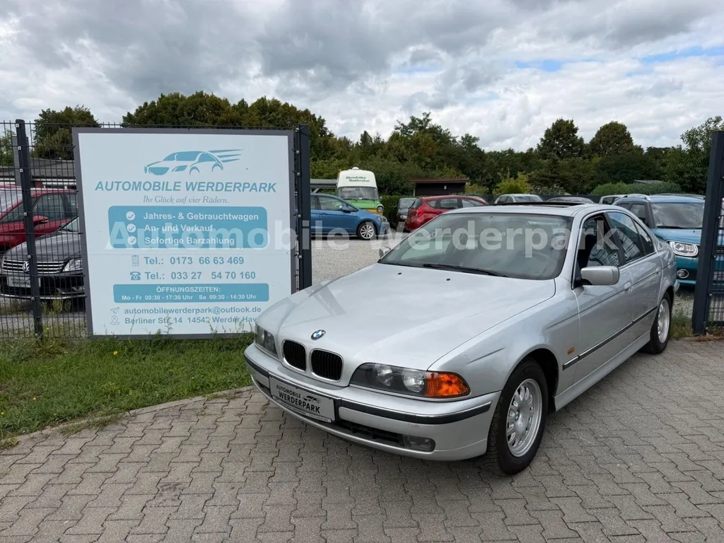 BMW 525