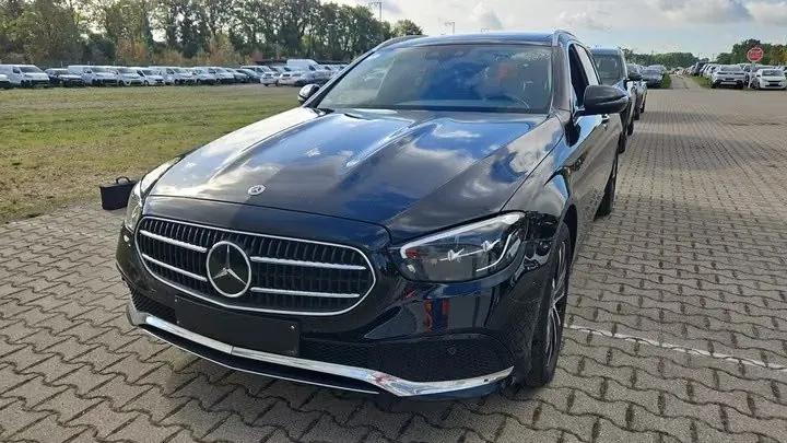 Mercedes-Benz E 300
