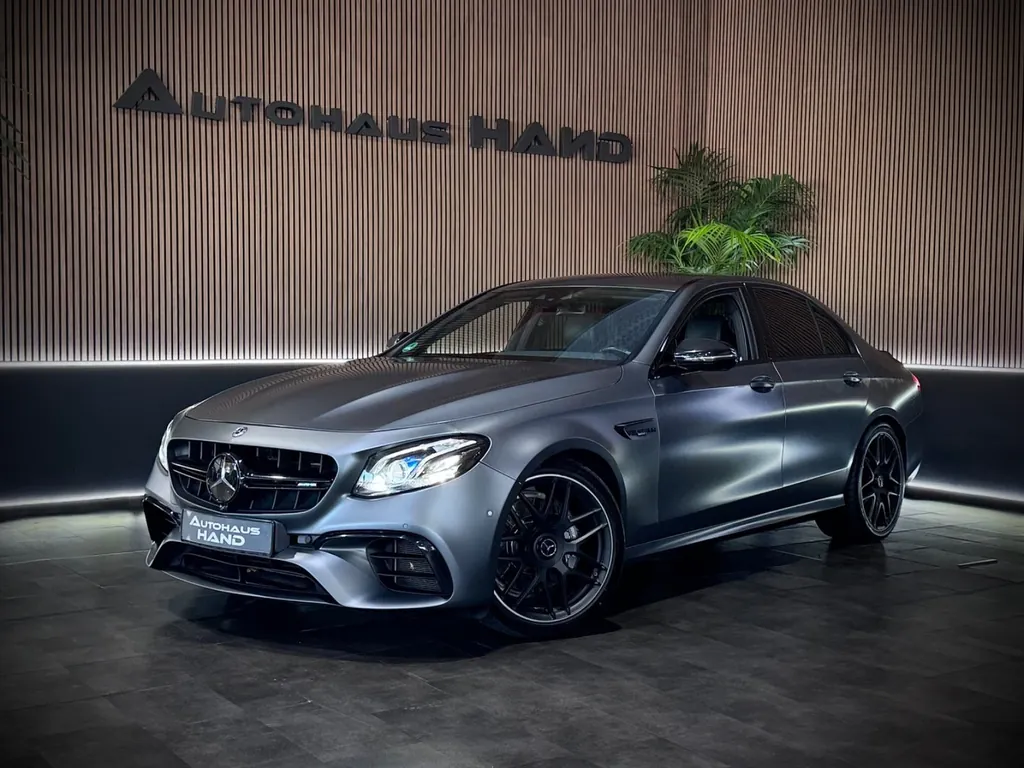 Mercedes-Benz E 63 AMG
