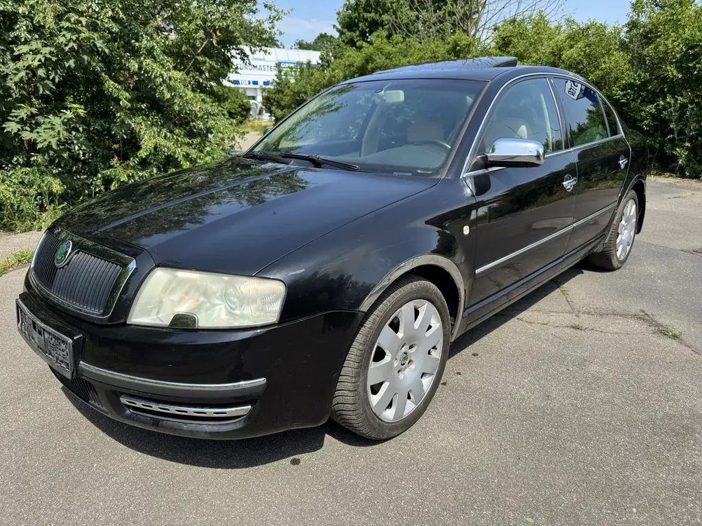Skoda Superb Elegance Xenon Leder Schiebedacht AHK Export
