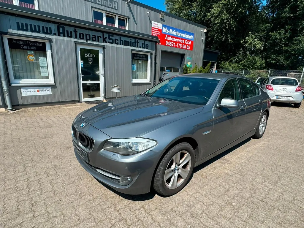 BMW 523